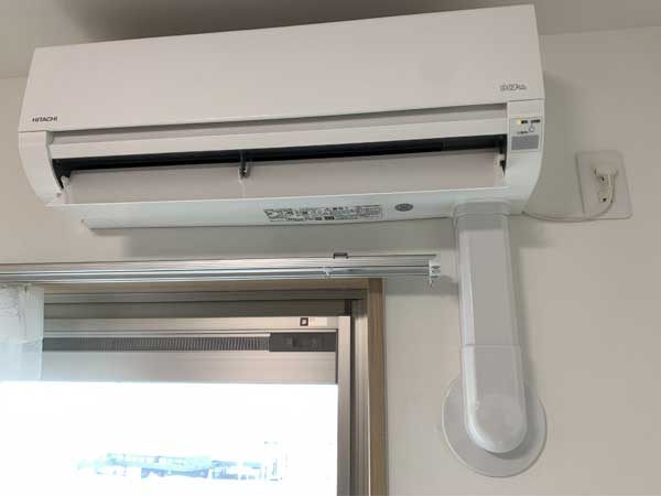 配管穴が離れている場合の室内ダクト